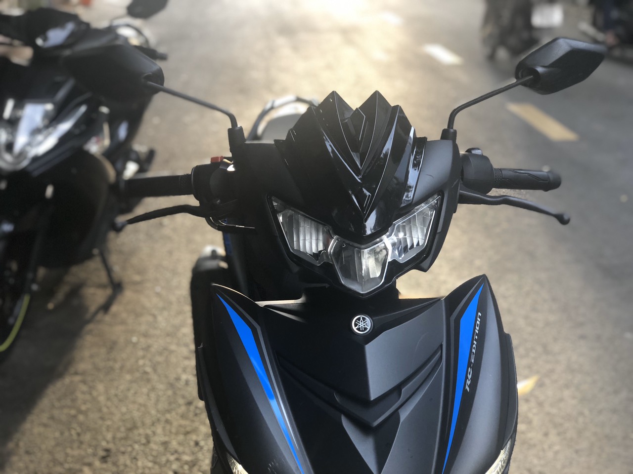 ỐP ĐÂU EX150 2019 V2 ĐEN TRONG