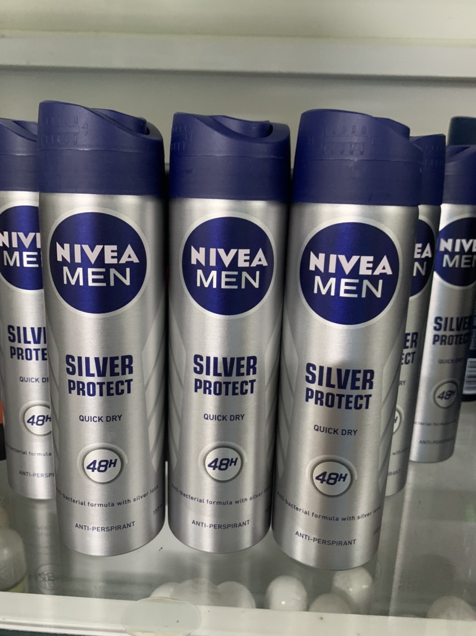 Xịt Ngăn Mùi NIVEA MEN Silver Protect phân tử bạc kháng khuẩn (150ml)
