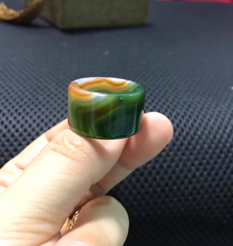 NHẪN CÀN LONG ĐÁ MÃ NÃO XANH