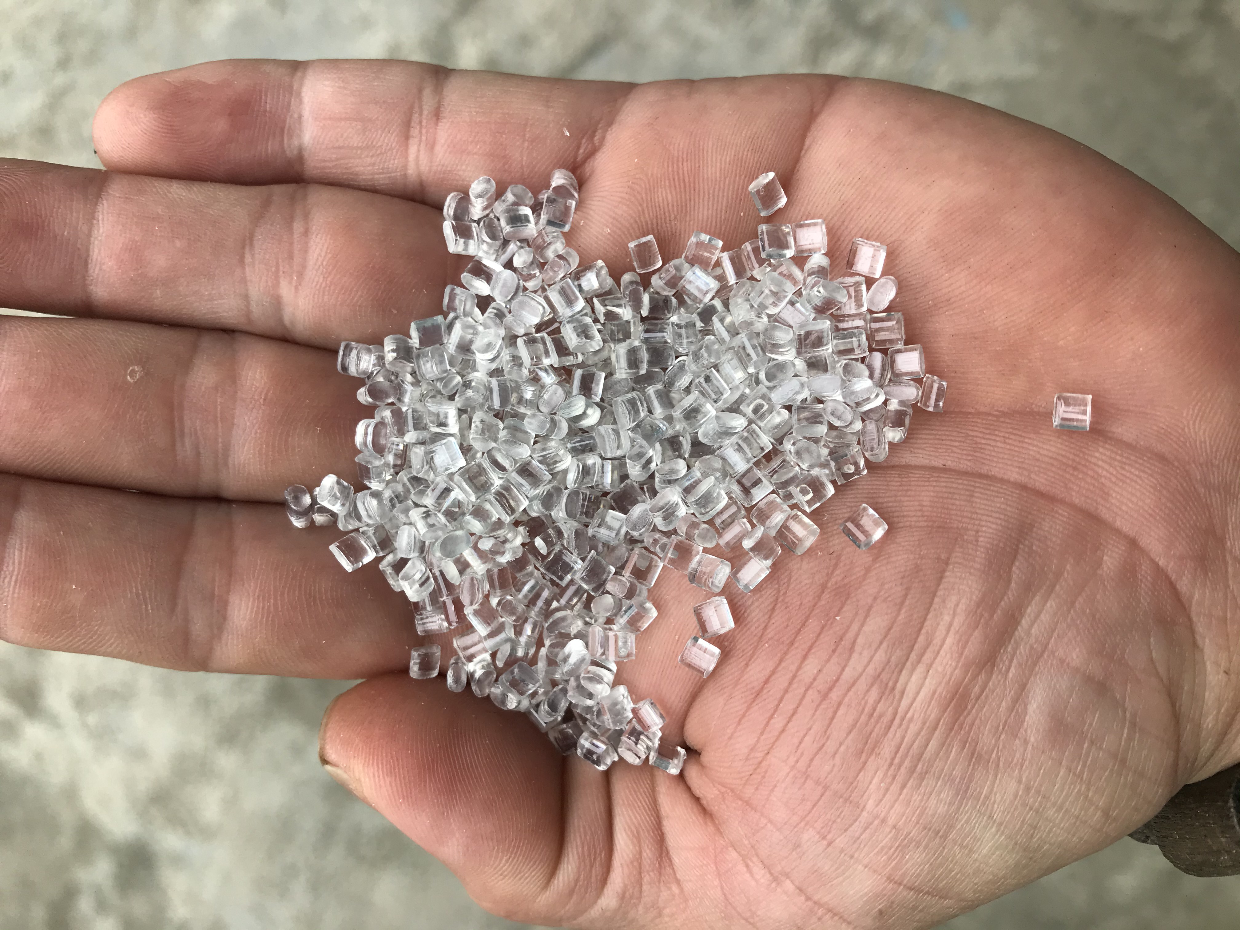 DỤNG CỤ TƯA LƯỠI - ĐÁNH RĂNG CHO BÉ IUU