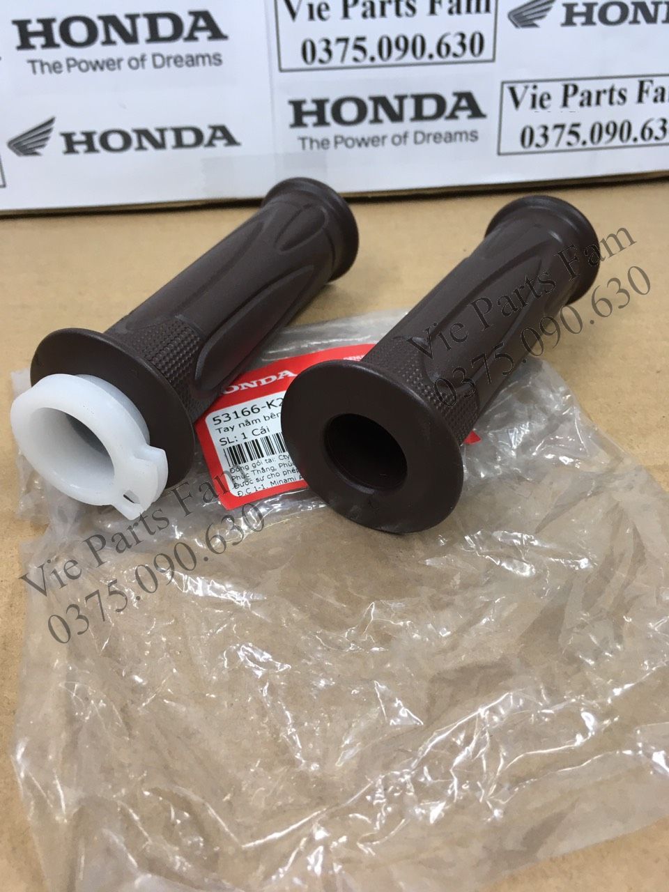 Tay nắm trái +Tay ga SH MODE màu nâu màu đen (đời xe 1 dây ga), Chính hiệu Honda Motor VN