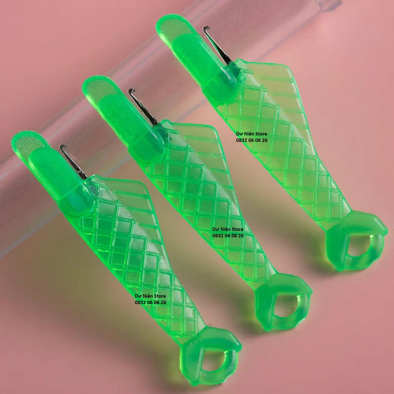 Dụng Cụ Xỏ Kim Hình Con Cá XanhCombo 5 Cái