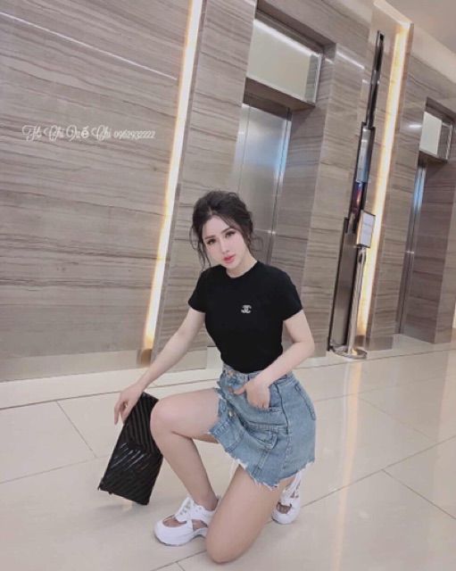 Quần Bò Giả Váy Ống Lệch Khuy
