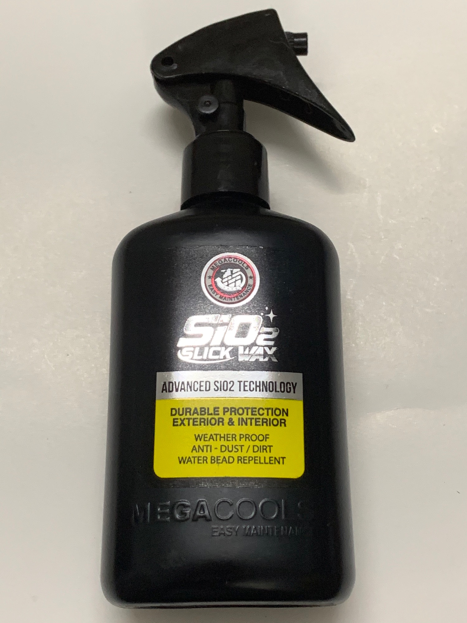 [HCM]Dưỡng nhựa bóng megacools 250ml