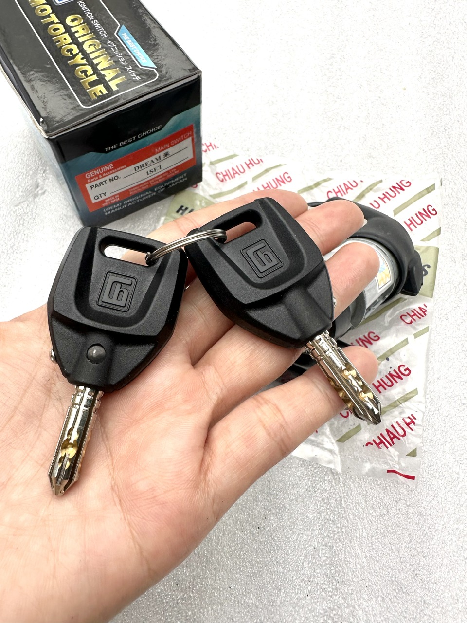 BỘ Ổ KHOÁ XE DREAM 8 CẠNH