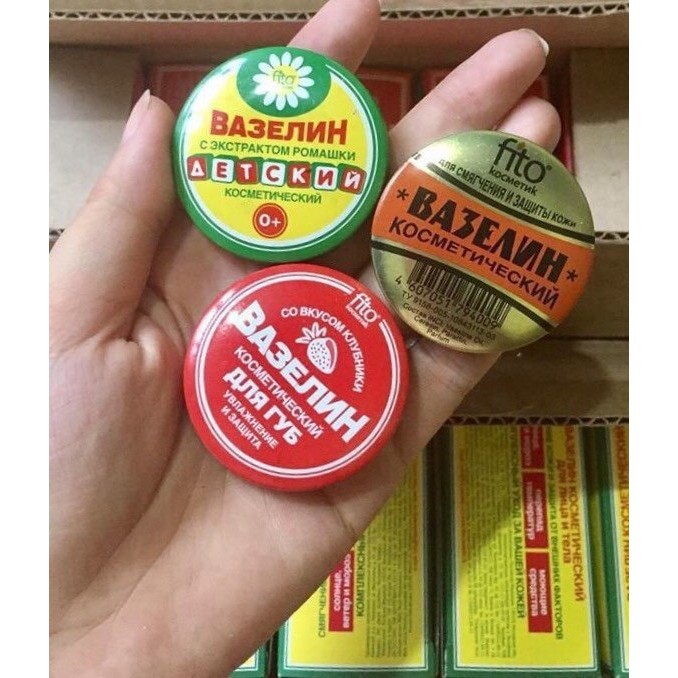 Sáp nẻ Vaseline Nga