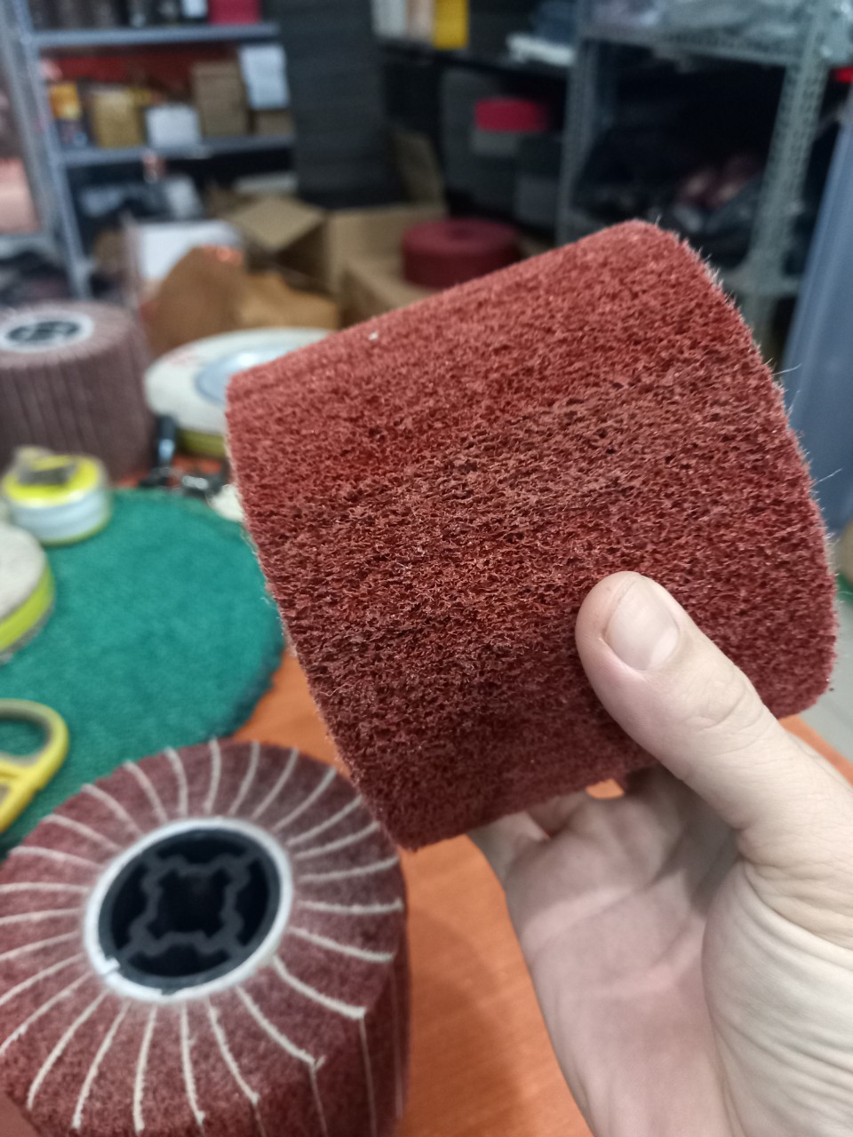 Trụ nỉ / nỉ-nhám đánh xước 4''x5''