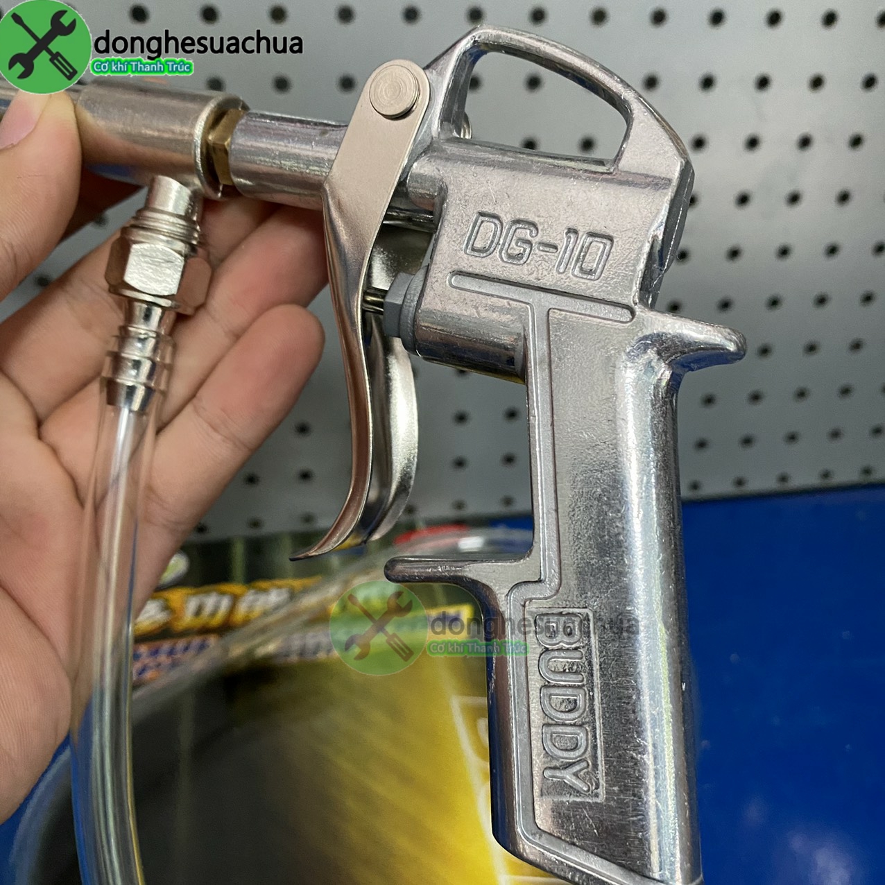 Dụng cụ xịt hơi và nước Buddy A0126