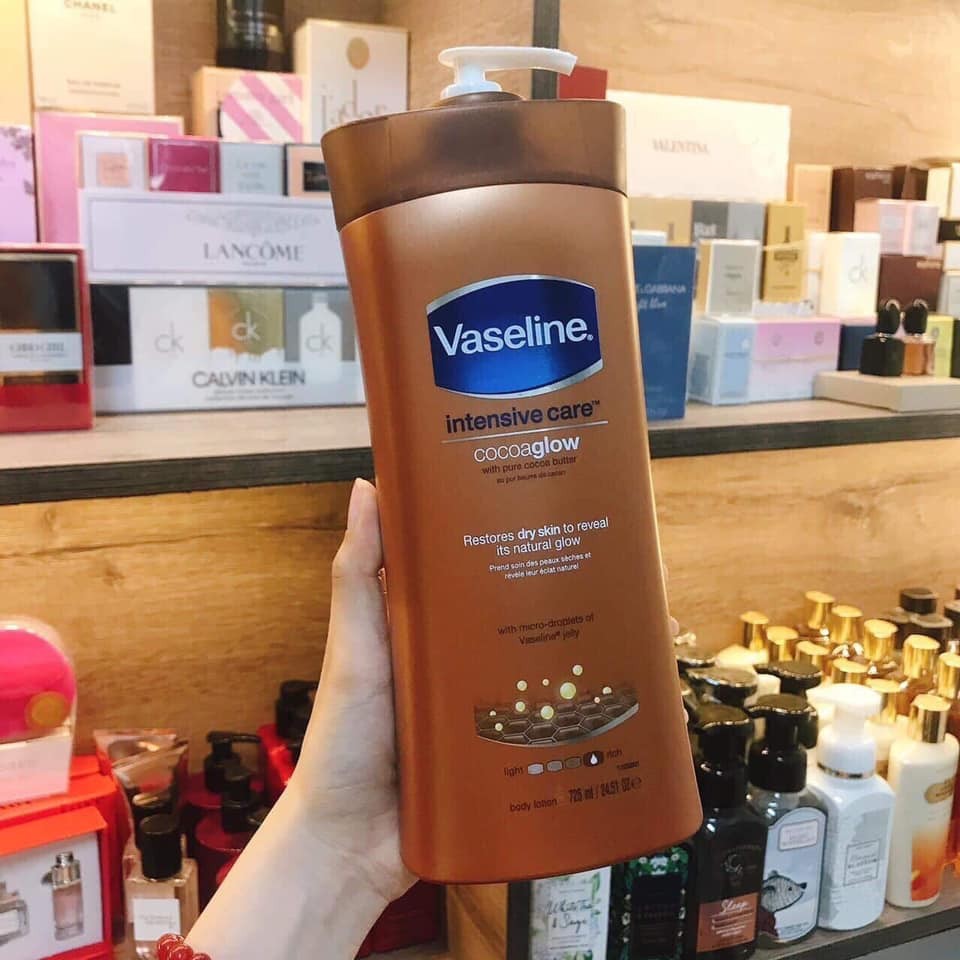 Sữa dưỡng thể trắng da toàn thân Vaseline  Mỹ - 725ml