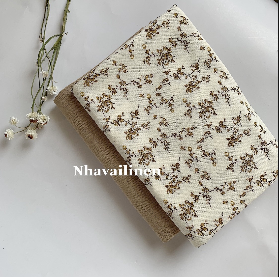 Vải linen bột in hoa dây nâu