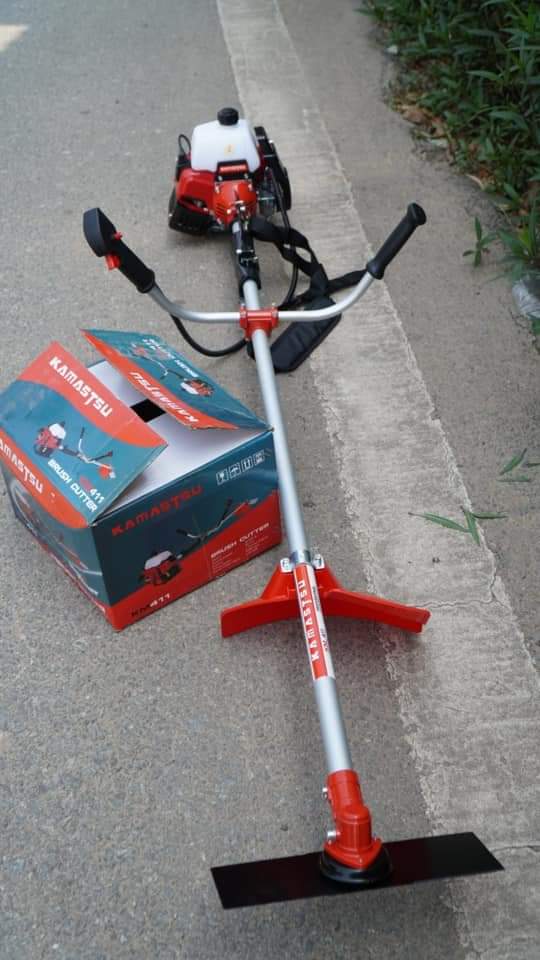 Máy cắt cỏ kamastsu km411 động cơ 2 thì công suất 1450w