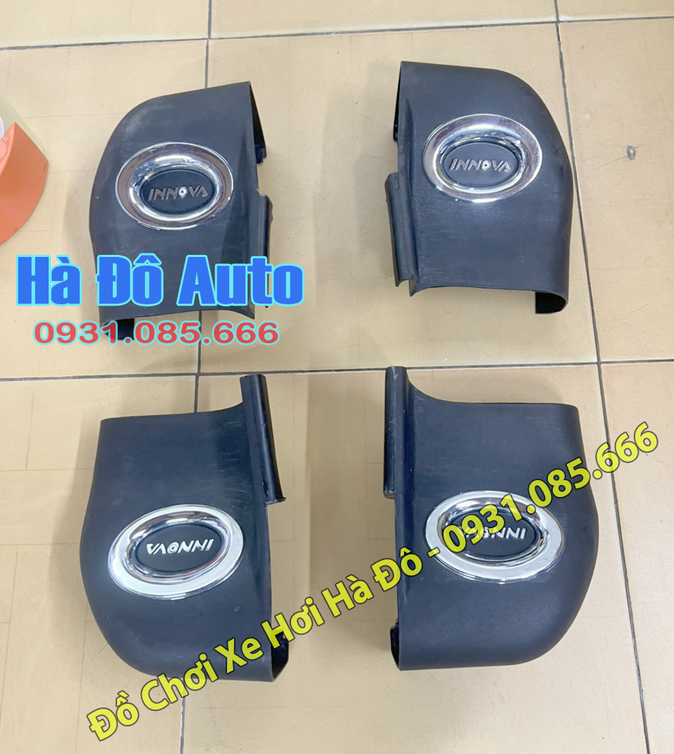 Ốp Đầu Bậc Innova Mẫu Chấm Bi Đời Cũ - Bộ Ốp Đầu Bệ Bước Chân Innova Mẫu Chấm Bi