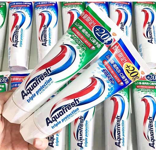 Kem đánh răng Aquafresh Nhật Bản 140g
