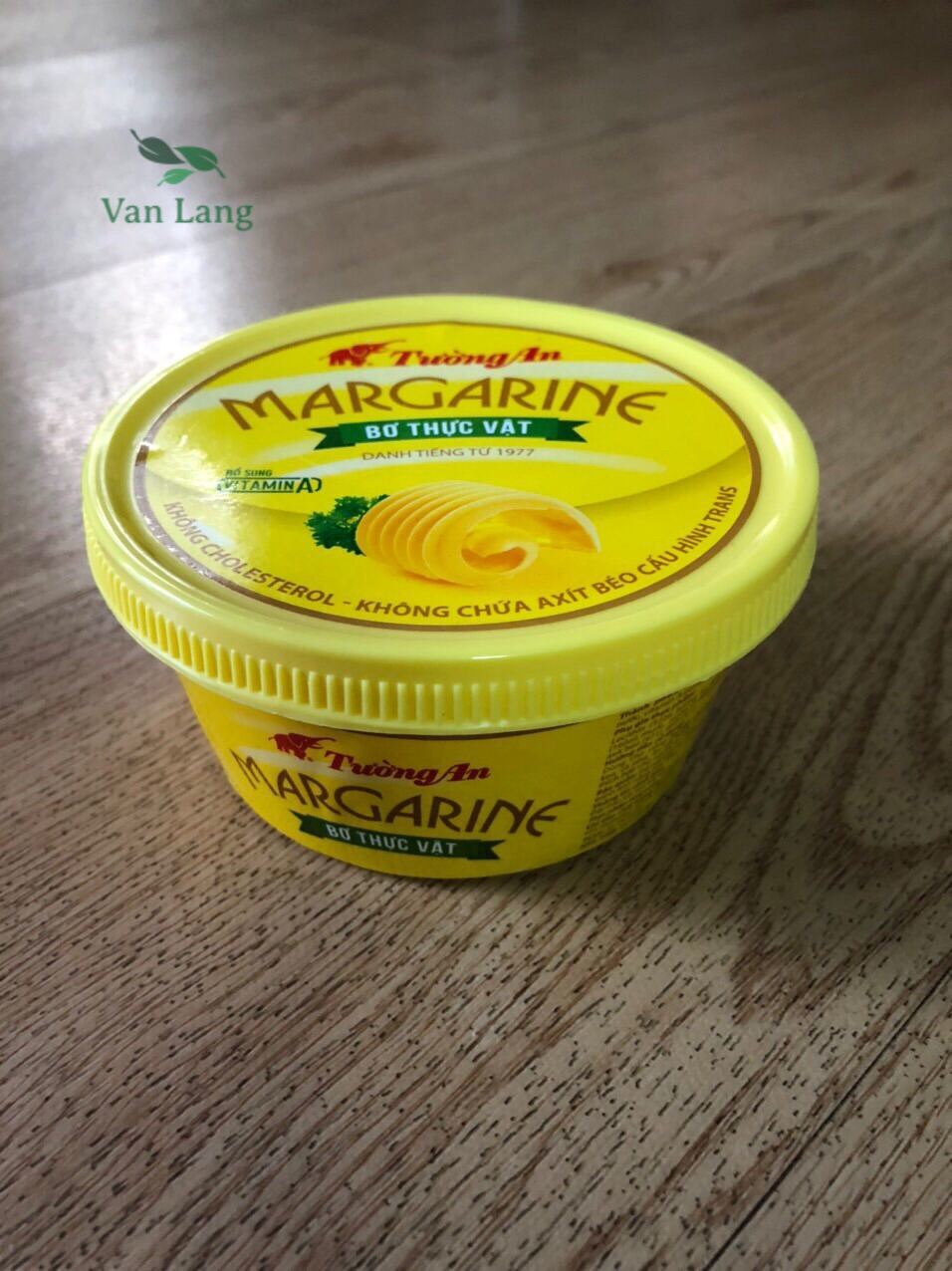 Bơ thực vật Tường An hộp 200 g
