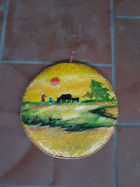 Mẹt tre tròn cạp đỏ