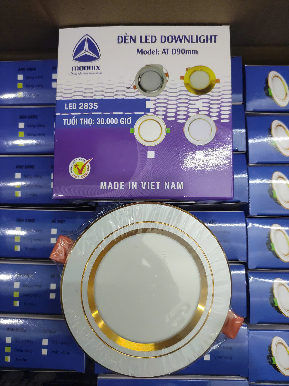 Bóng đèn LED 7w 3 chế độ phi 90mm loại đủ công suất