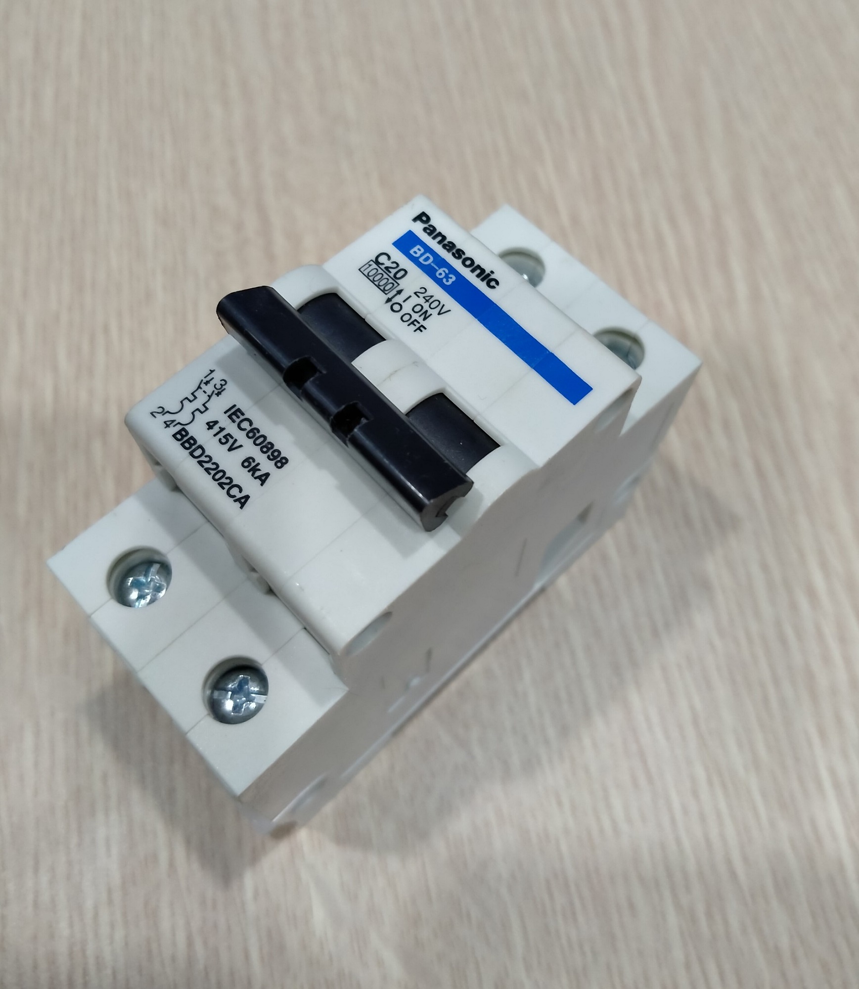Aptomat 2P 10A, 16A, 20A--63A Panasonic