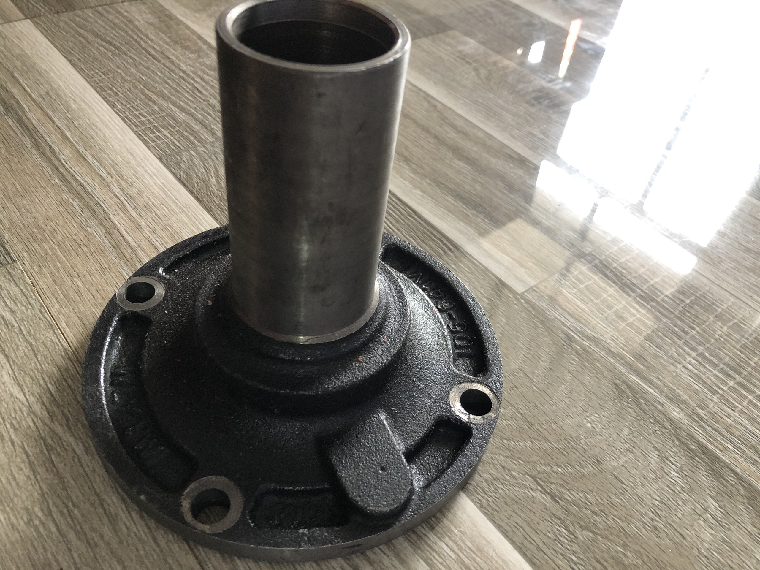 Mặt bích loa kèn EQ140 cho ô tô