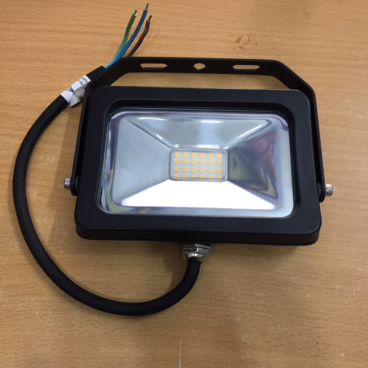 [HCM]ĐÈN PHA LED 10W MPE TRẮNG VÀNG