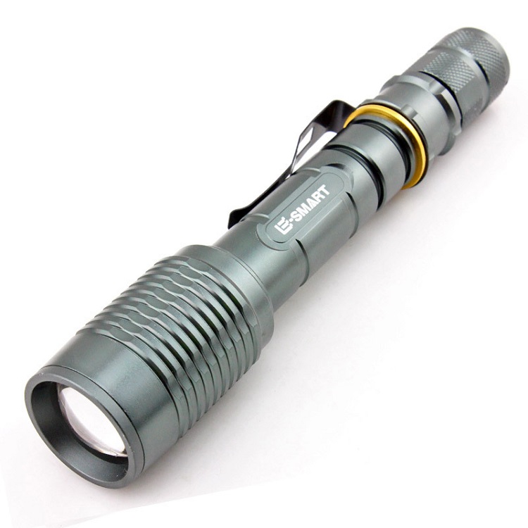 Đèn pin siêu sáng công suất lớn T6 ( ĐÃ BAO GỒM 2 PIN CHUẨN 2800mAh VÀ SẠC )