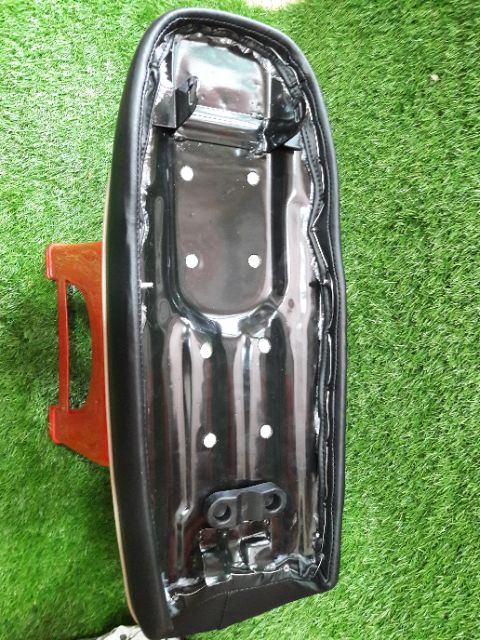 Yên xe CL50