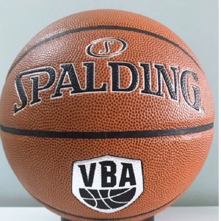Bóng rổ Spalding VBA Silver Indoor Outdoor Size 7 (Bóng thi đấu) + Tặng bộ kim bơm bóng và lưới đựng bóng thumbnail