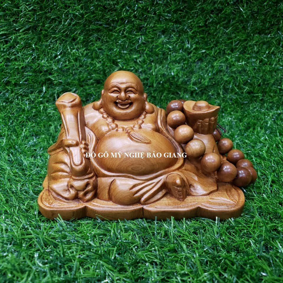 Tượng phật di lặc để ô tô gỗ bách xanh cực đẹp