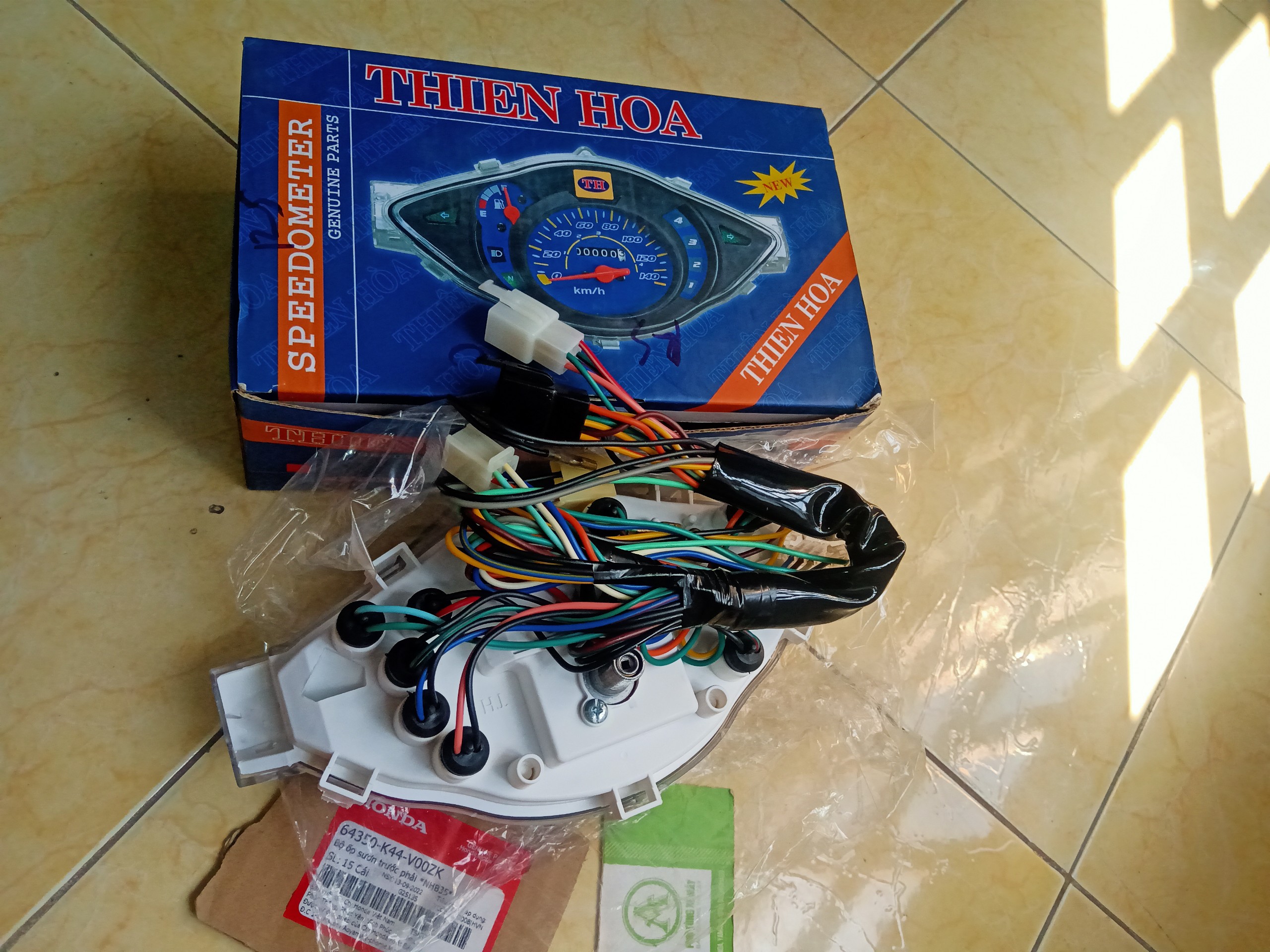 ĐỒNG HỒ WAVE RS HÌNH CHỤP TRỰC TIẾP