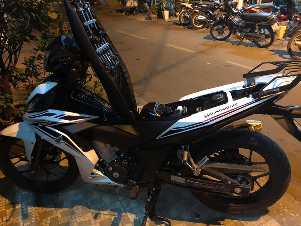 Cảng givi WINNER 150 EX150