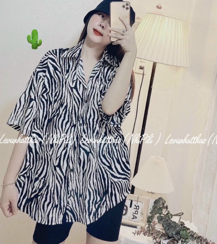 Set áo sơ mi rằn ri kèm quần thun ôm ngố