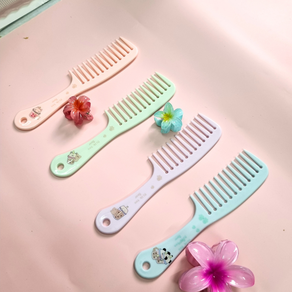 Wide-Tooth Comb - Specialized in Combing Curly and Tangled Hair