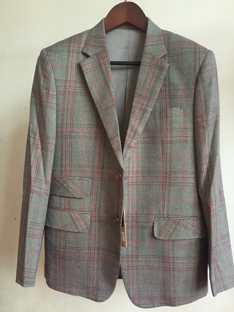 Vt004 áo blazer tiger king - thanh lí tại vincom nguyễ chí thanh - 2 cúc - xẻ 2 bên hông