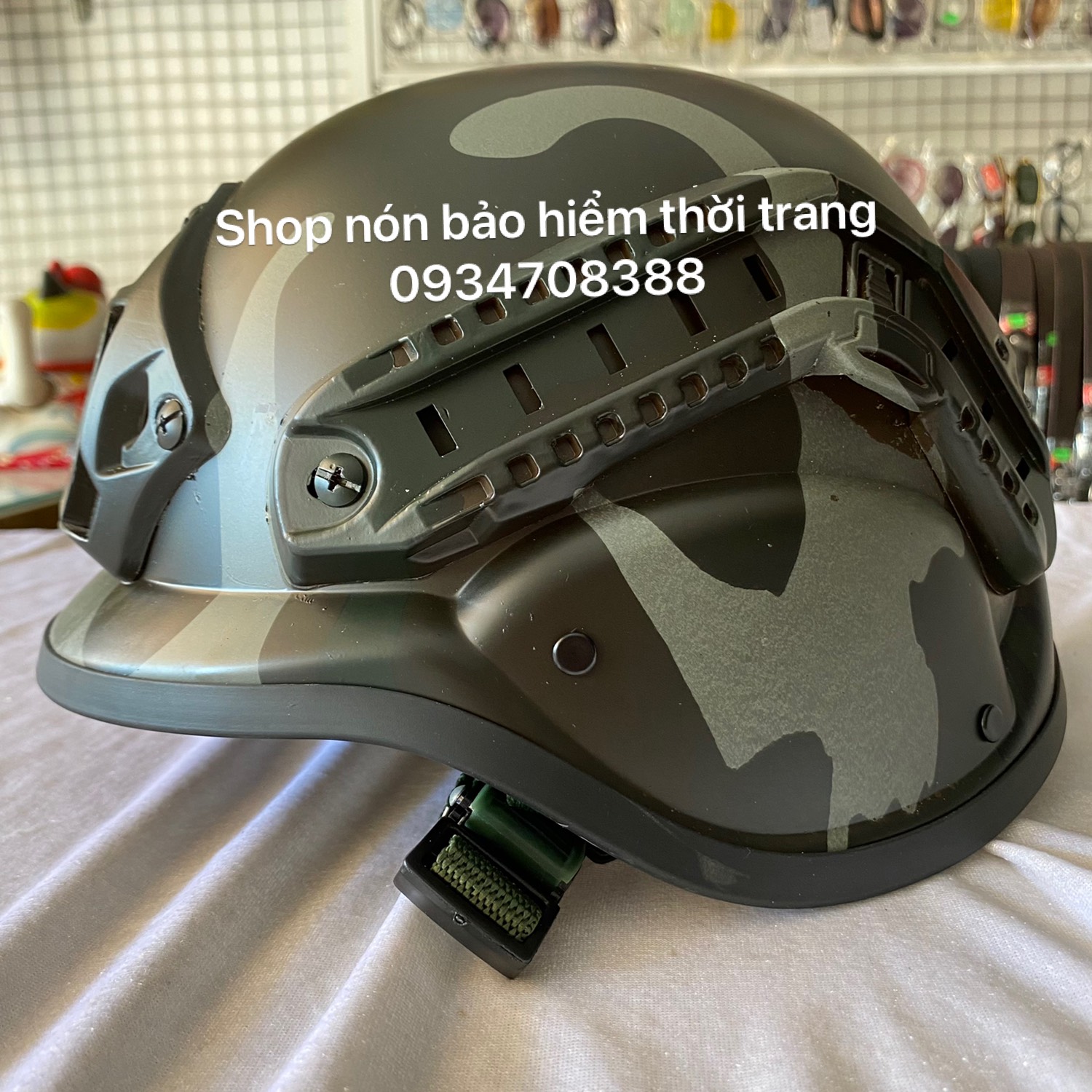 NÓN BẢO HIỂM LÍNH ĐỨC VÀNH IN RẰN RI