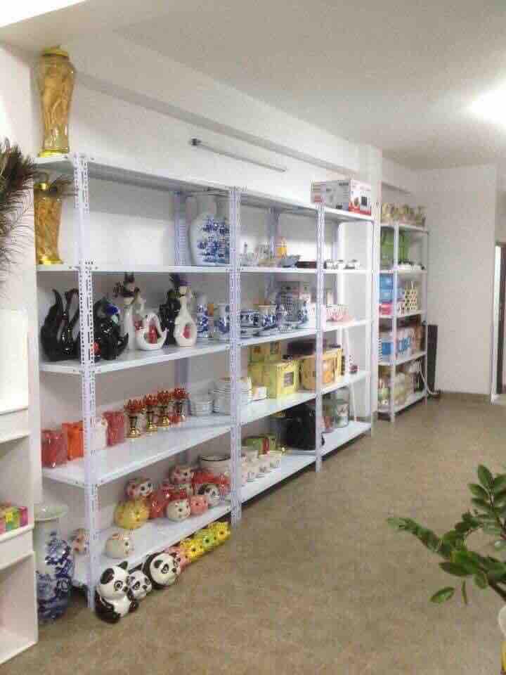 Kệ sắt vlo màu trắng