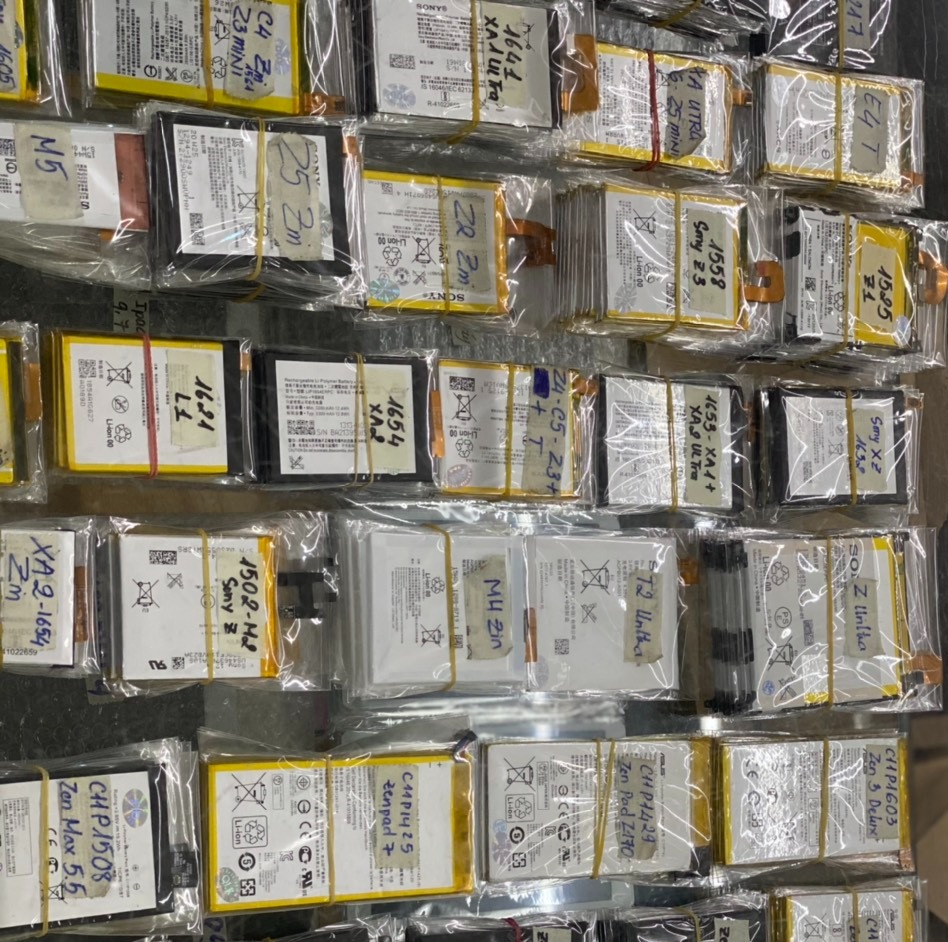 Pin Samsung A520/ A5 2017 (EB-BA520ABE) zin phụ kiên