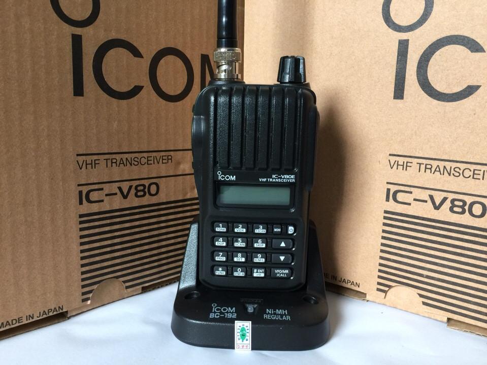 Bộ đàm cầm tay ICOM IC-V80 ( Pin  2000 mAh)