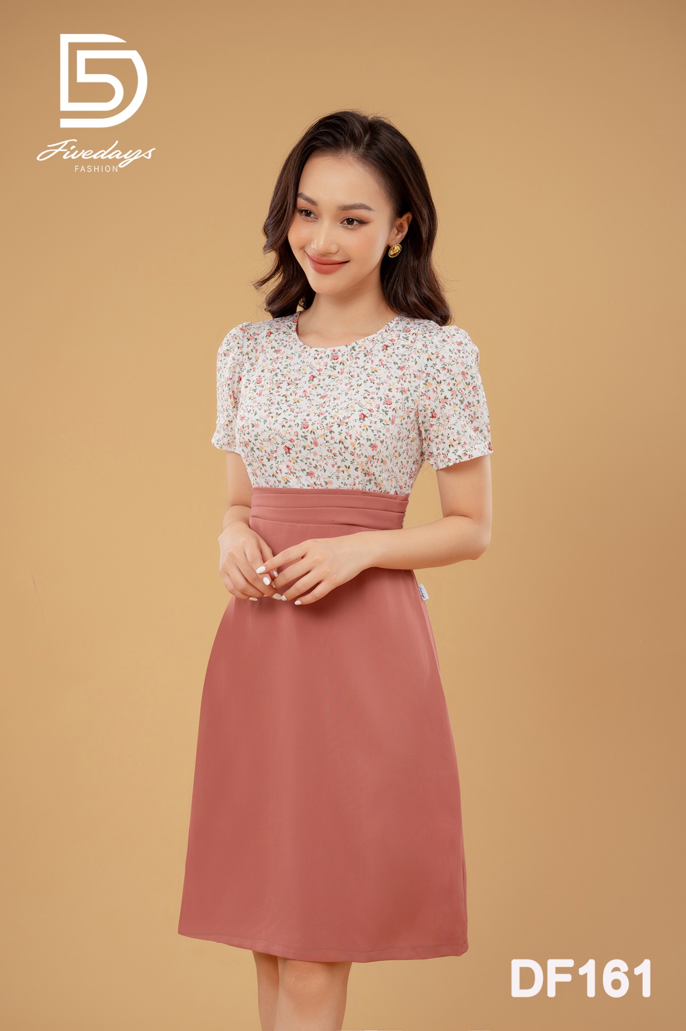 Đầm hoa đũi phối chân xoè FIVEDAYS
