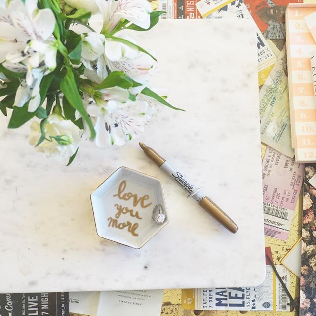 [HCM]Bút lông dầu không phai mực ánh kim Sharpie Metallic