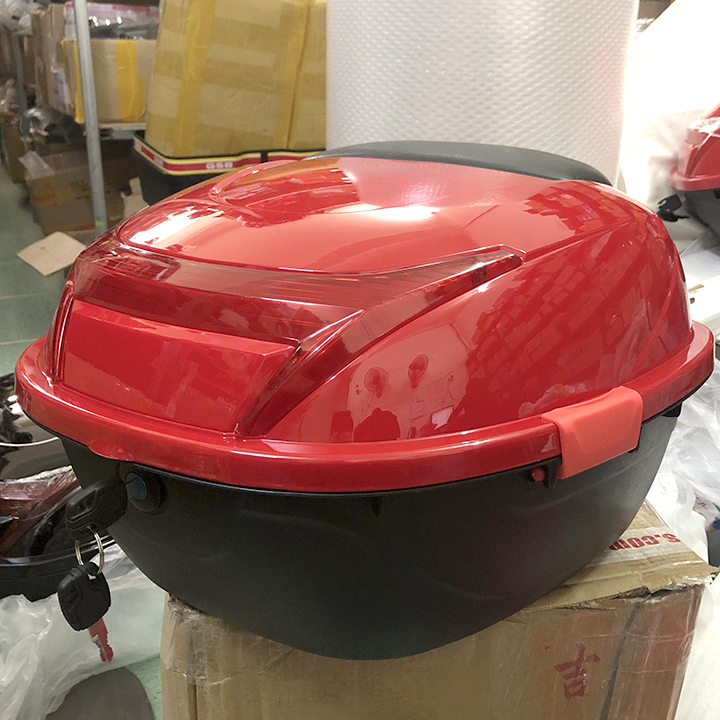 Thùng đựng đồ gắn đuôi xe máy TD28L
