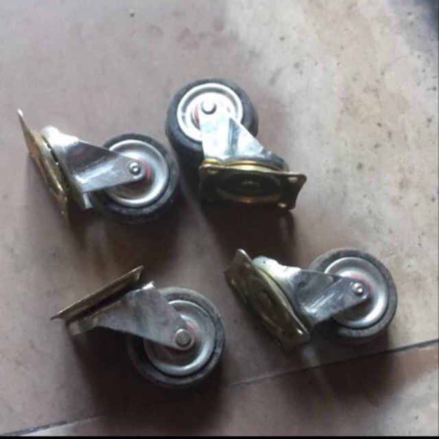 4 Chiếc Bánh Xe 6Cm Cao Su -4 Bánh Quay