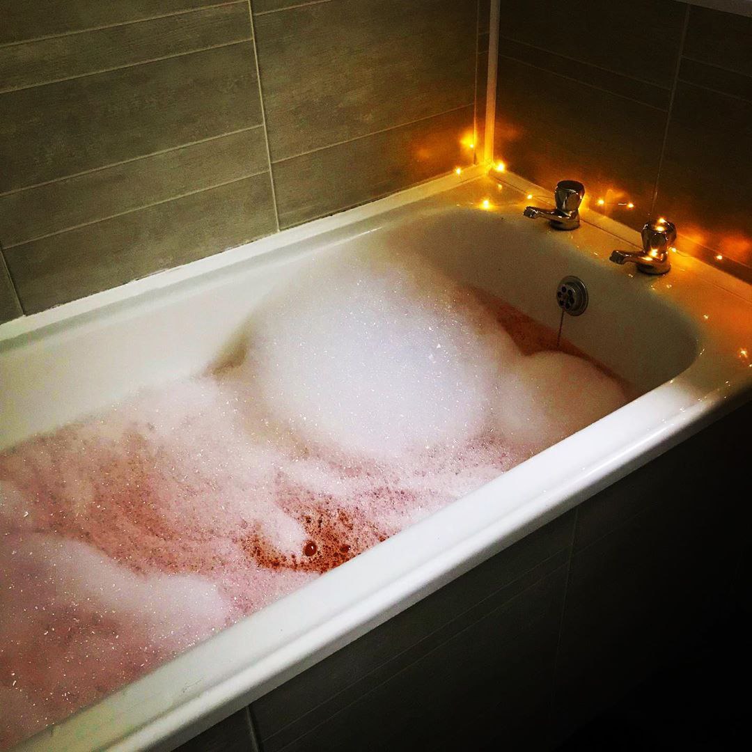 Bánh tạo bọt tắm LUSH - Brightside Bubble Bar