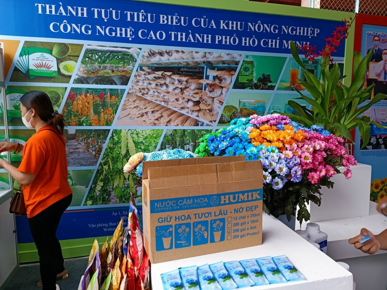 Nước nhuộm hoa Humik chai 100ml