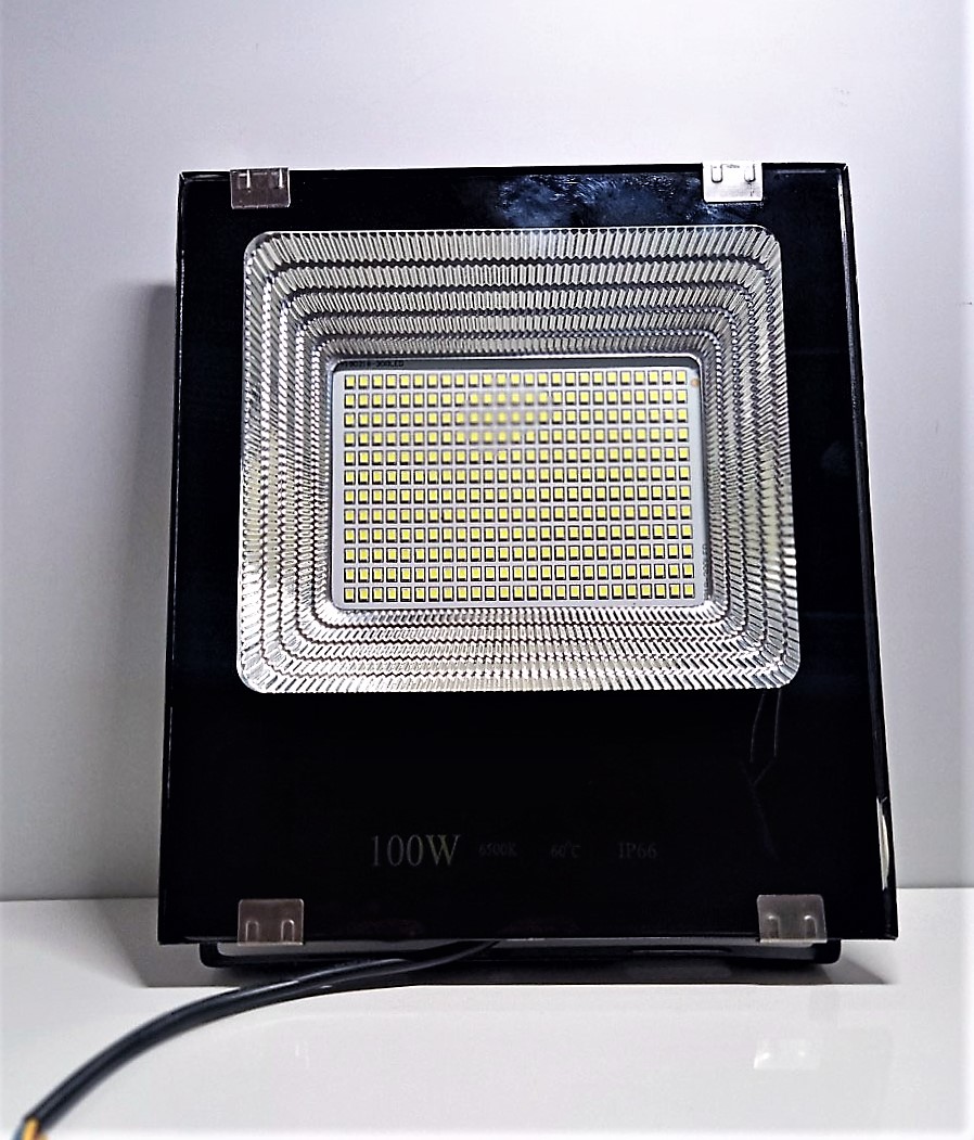 Đèn pha LED cao cấp IP66 SIÊU SÁNG 50W/100W