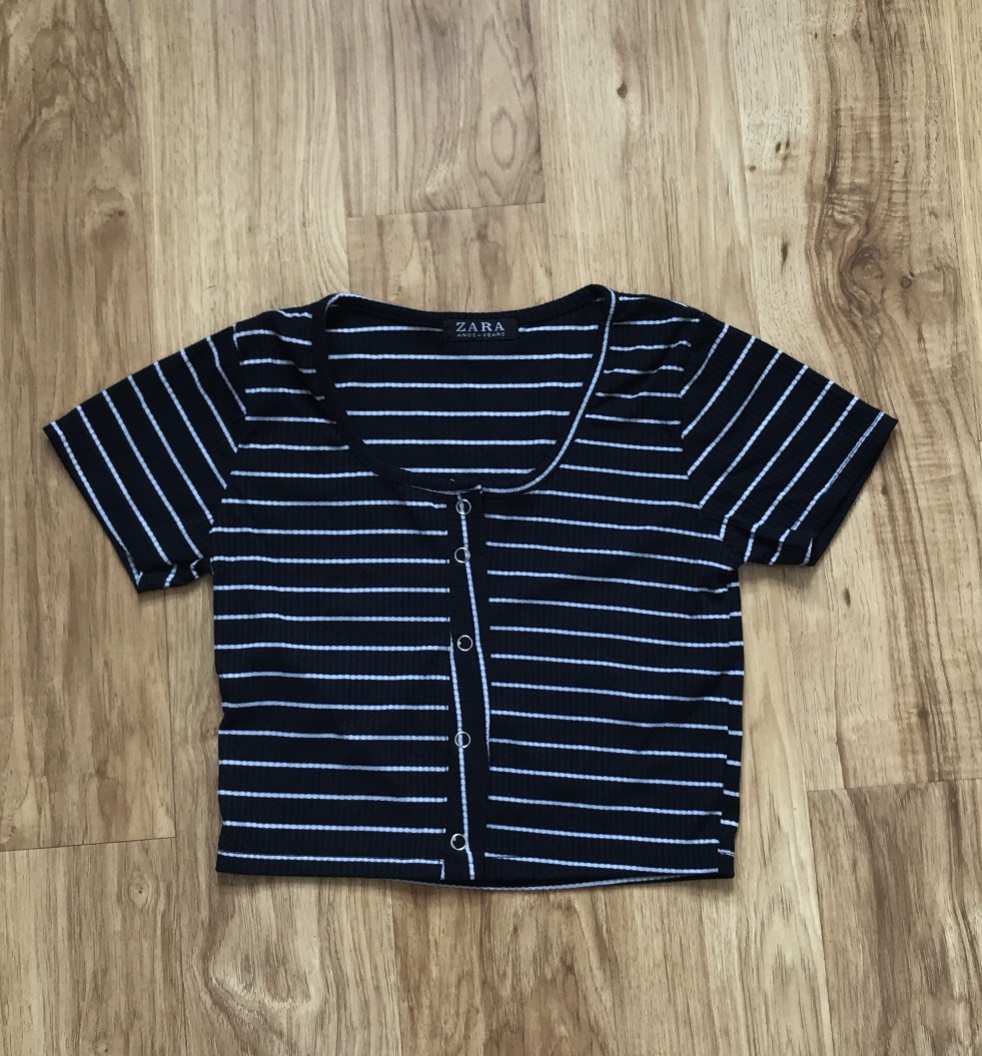 Áo croptop  thời trang cá tính