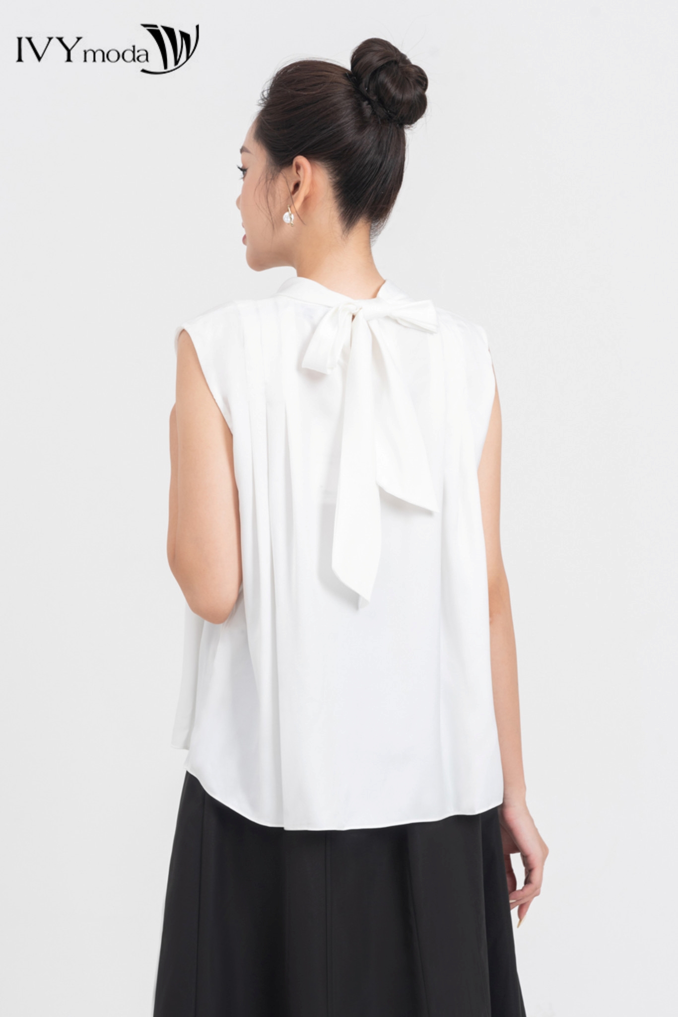 Áo lụa phối nơ sau - Martha Top IVY moda MS 15M7434