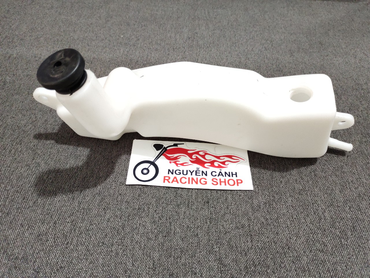 [HCM]bình nhớt trên sport 110 120satria 2000bình nhớt xe xipo 2 thìbình nhớt xipo