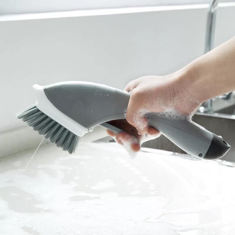 CHỔI CỌ RỬA PHUN NƯỚC ĐA NĂNG CÓ CÁN