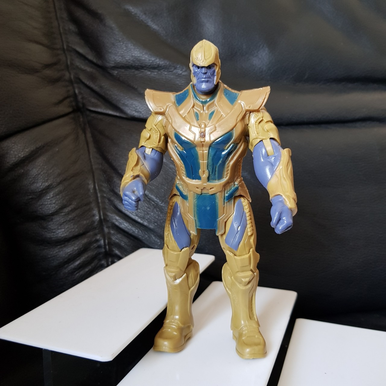 Thanos mô hình marvel siêu anh hùng