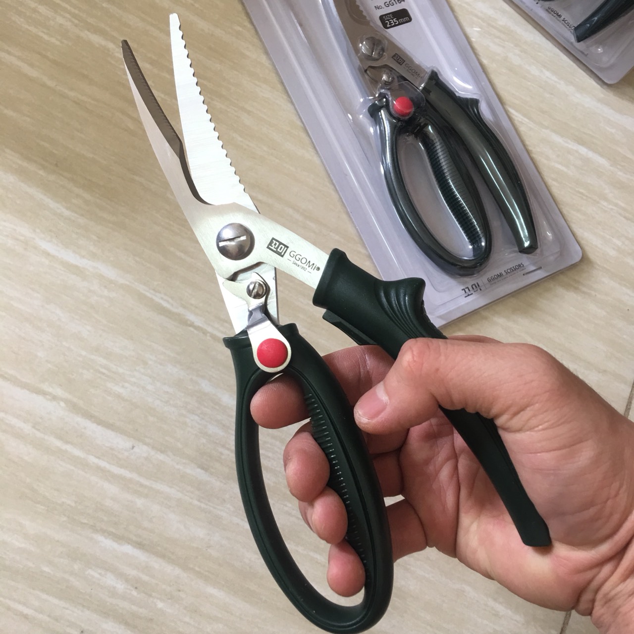 Kéo cắt gà cao cấp Hàn Quốc Chính hãng GGOMi GG164 dài 23.5cm thép sắc bền không gỉ