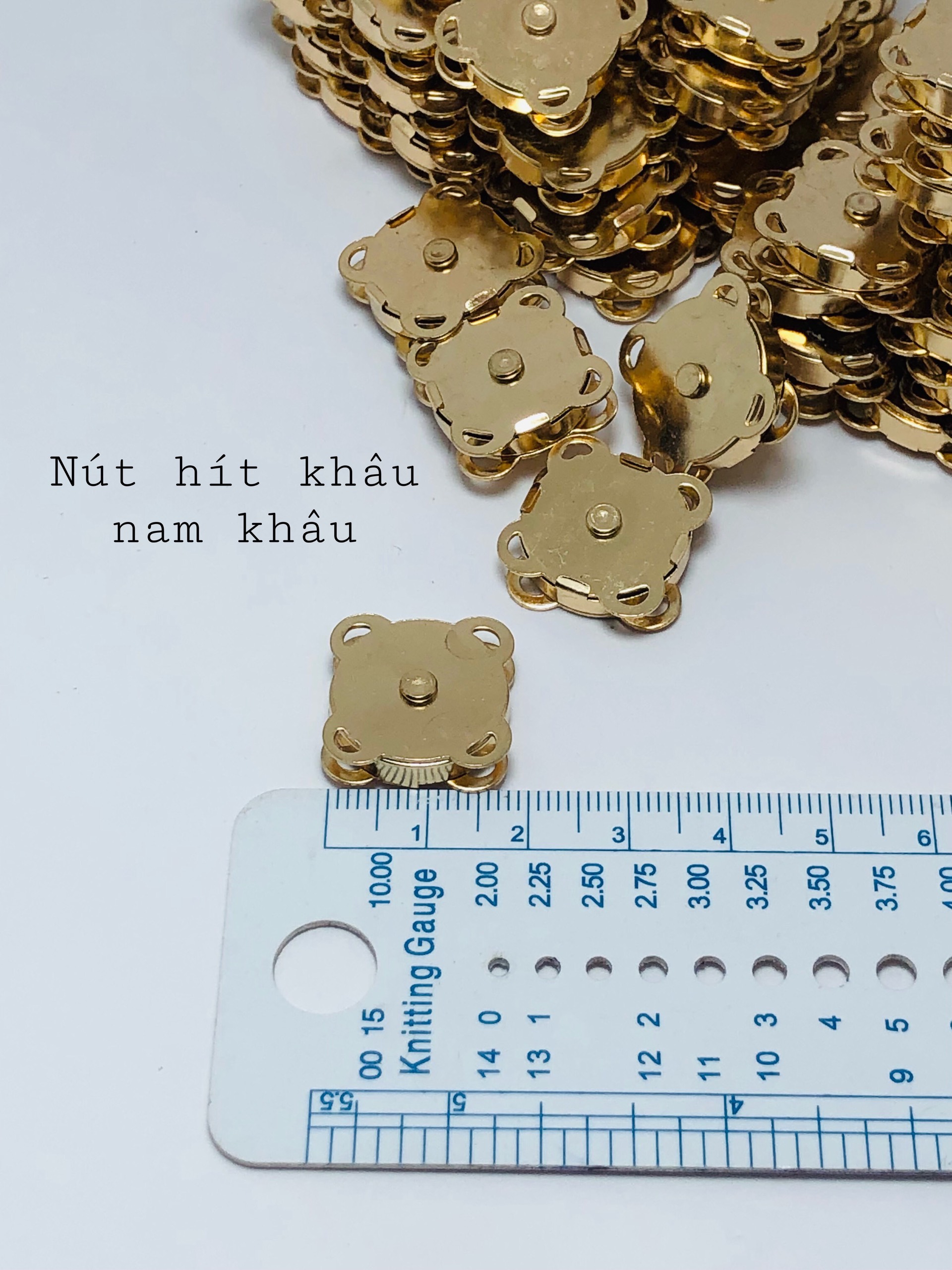 Nút hít khâu - nút kim loại